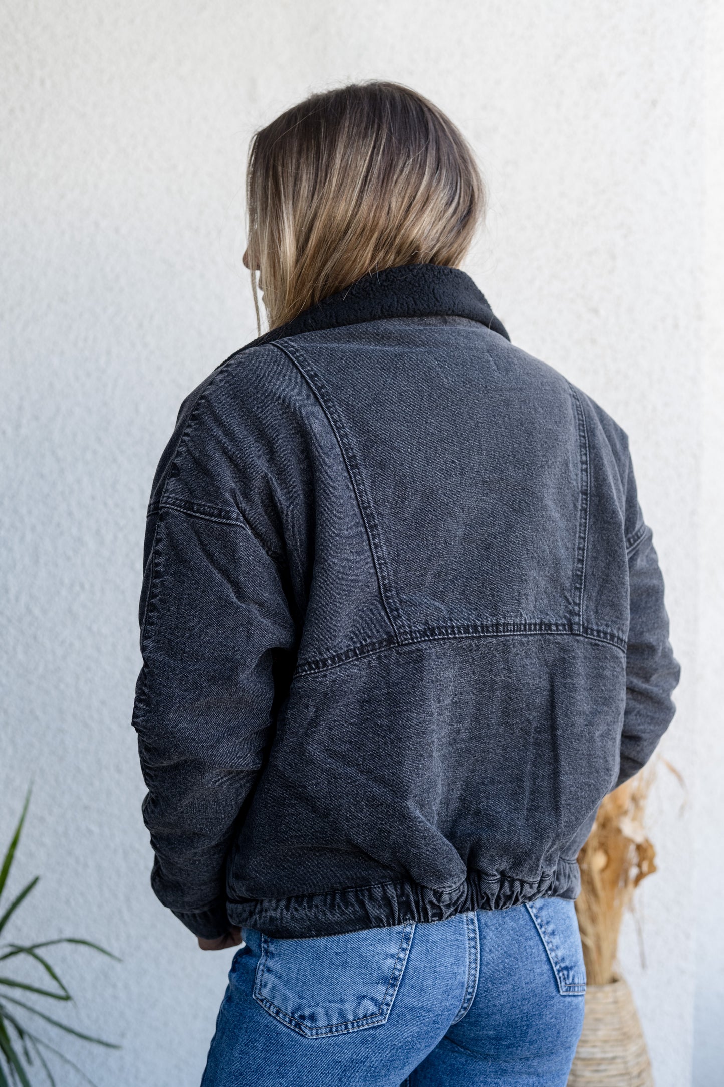 🖤 Chaqueta Denim Negra con Chiporro