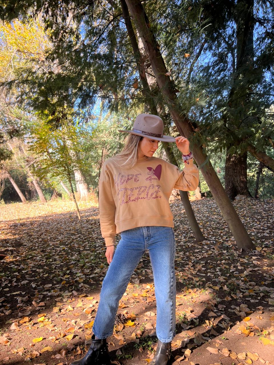 🤎 Polerón Faith Crop Beige