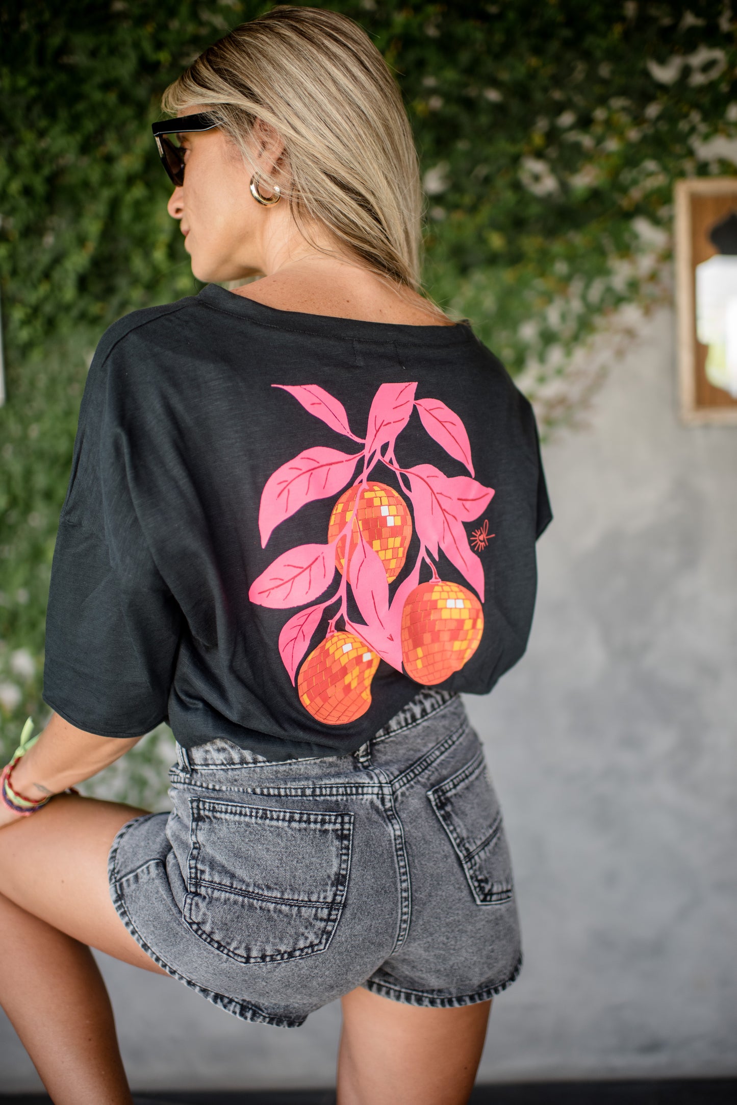 POLERA NEGRA PARADISO