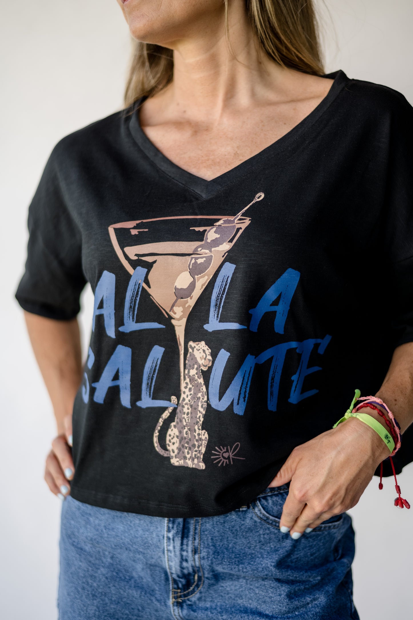 Polera Negra Alla Salute